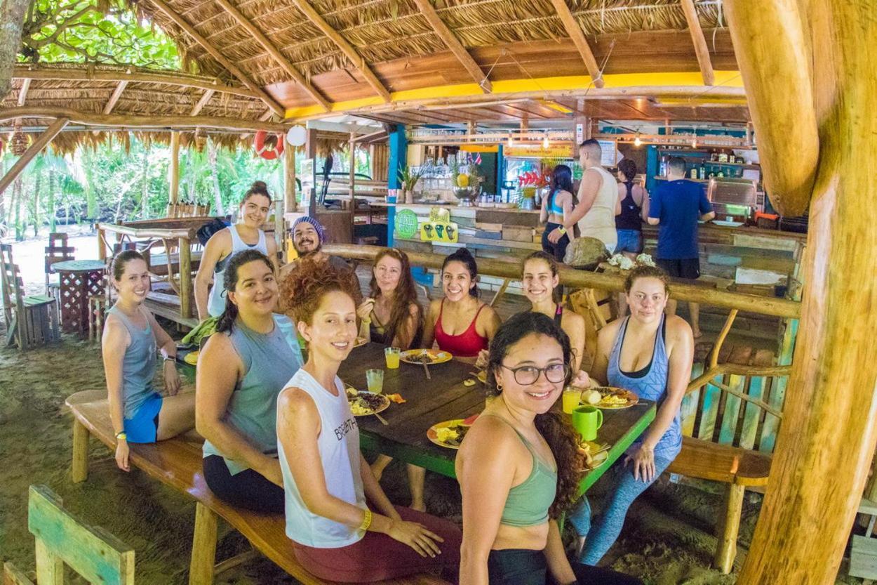 Playa 506 Beachfront Hostel Puerto Viejo de Talamanca المظهر الخارجي الصورة