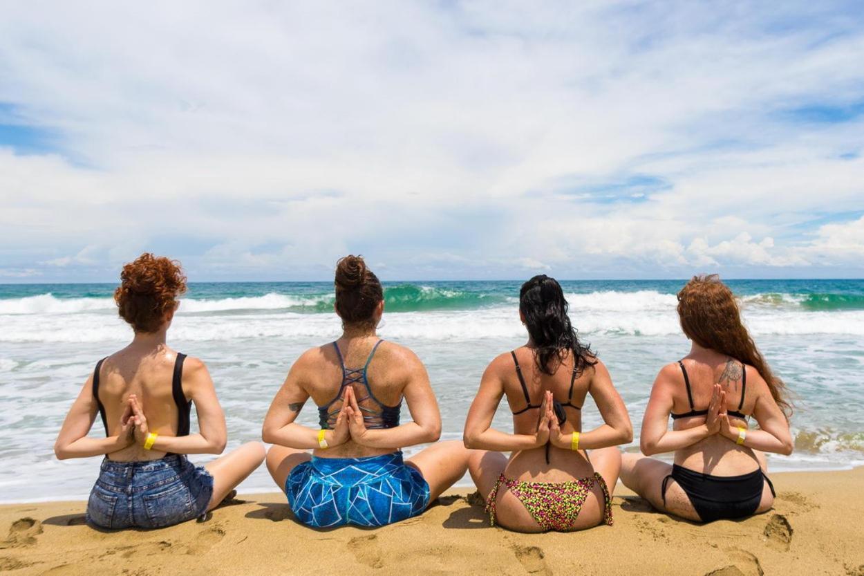 Playa 506 Beachfront Hostel Puerto Viejo de Talamanca المظهر الخارجي الصورة