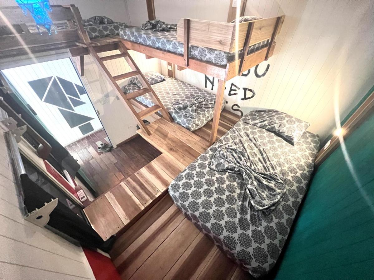 Playa 506 Beachfront Hostel Puerto Viejo de Talamanca المظهر الخارجي الصورة